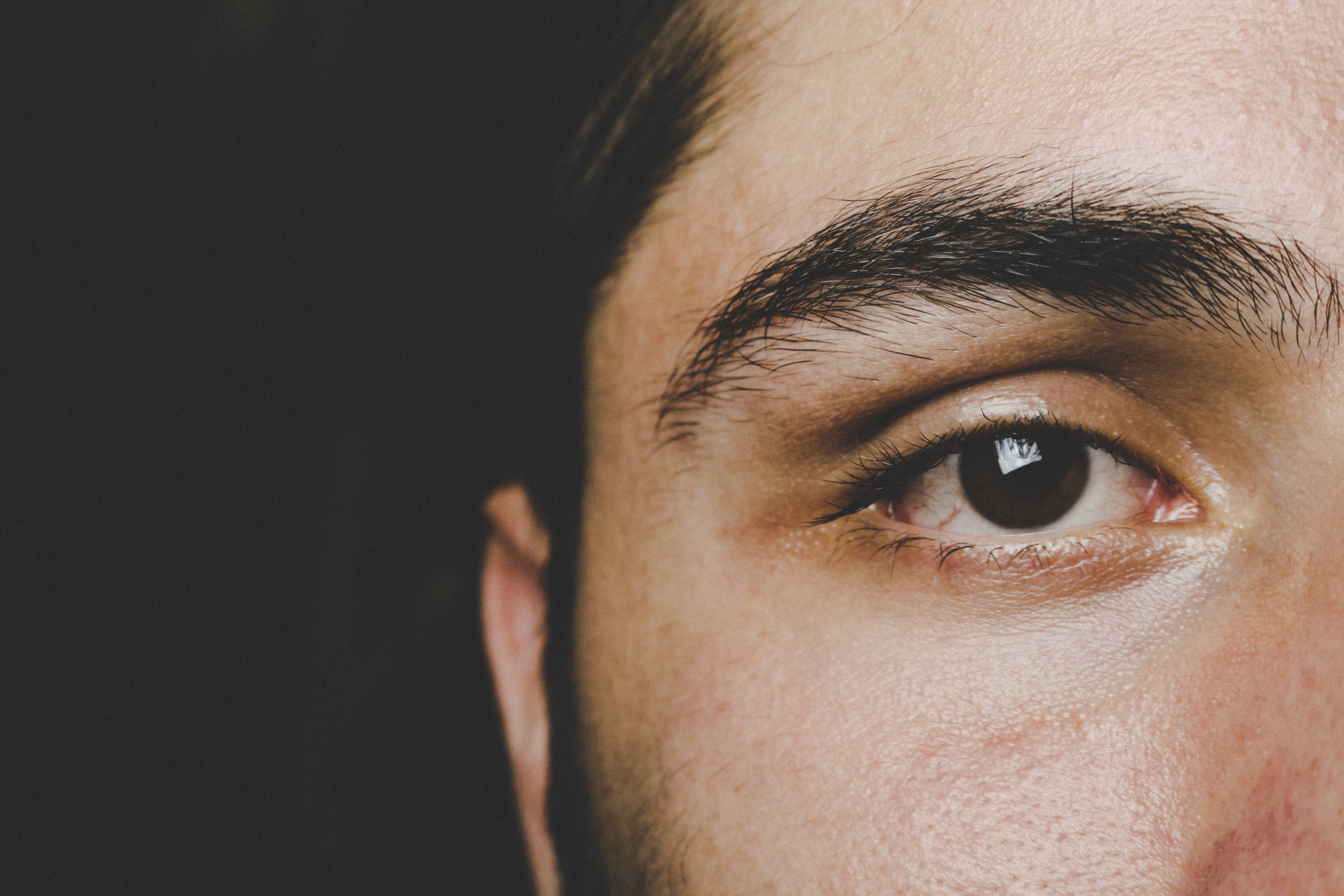 メンズ眉毛の整え方を紹介 男性の理想の眉の形 お得info